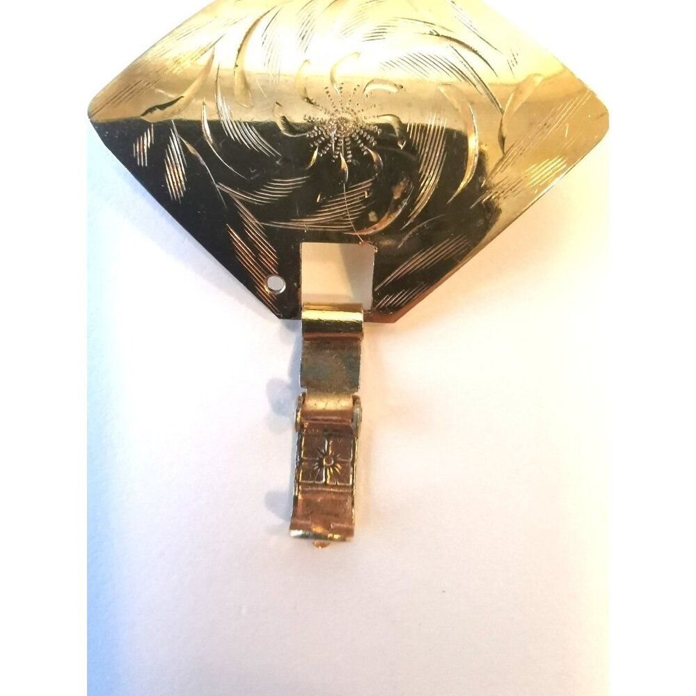 Gold Toned Diamond Pattern Design Bracelet 7" Size Medium